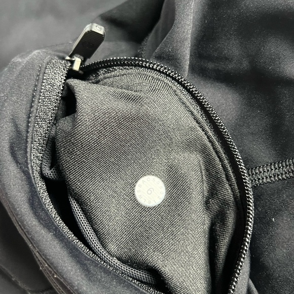 Lululemon Mesh Leggings - Picture 6 of 6